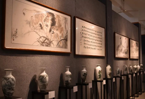 全国陶瓷名家上百件作品在福安市文化馆展出